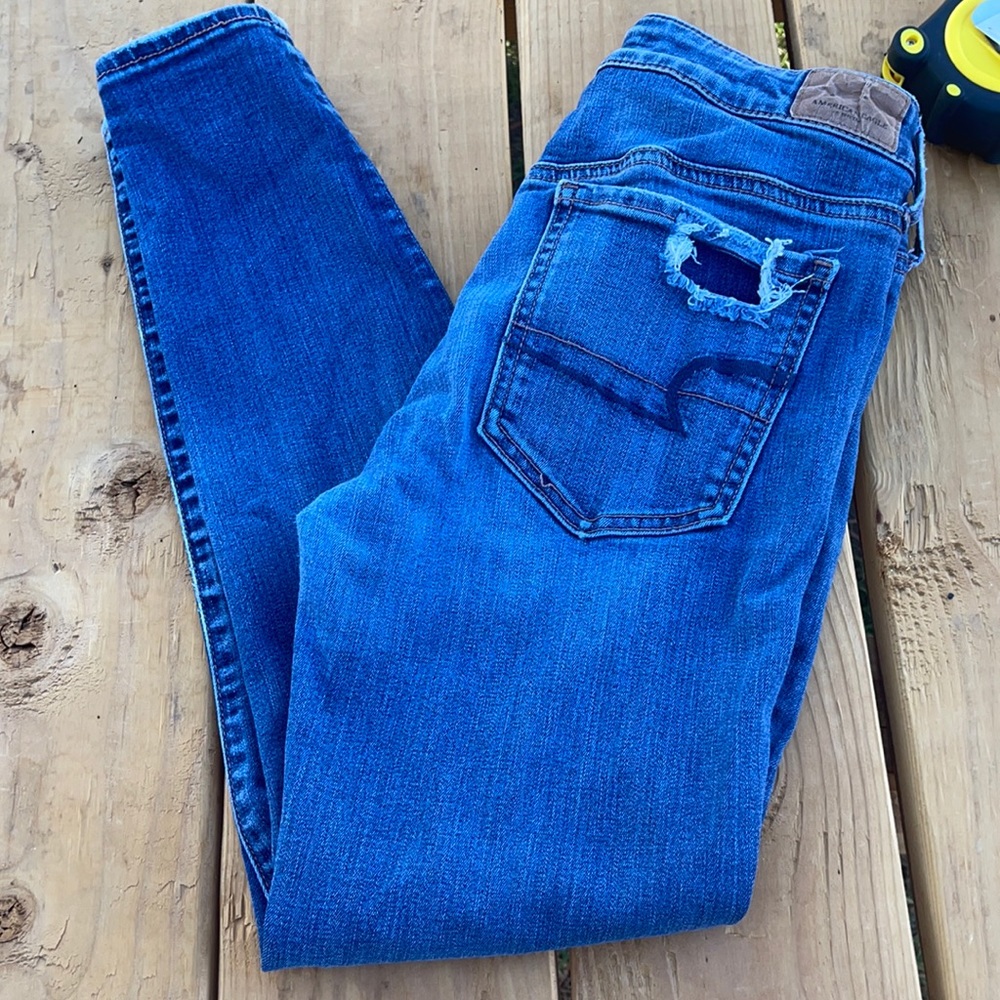 American Eagle outfitters distressed jegging